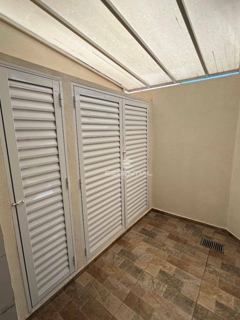 Sobrado à venda com 4 quartos, 220m² - Foto 39