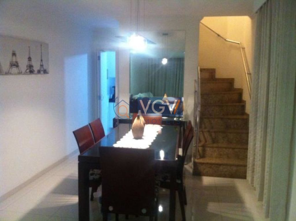 Casa à venda com 3 quartos, 105m² - Foto 9