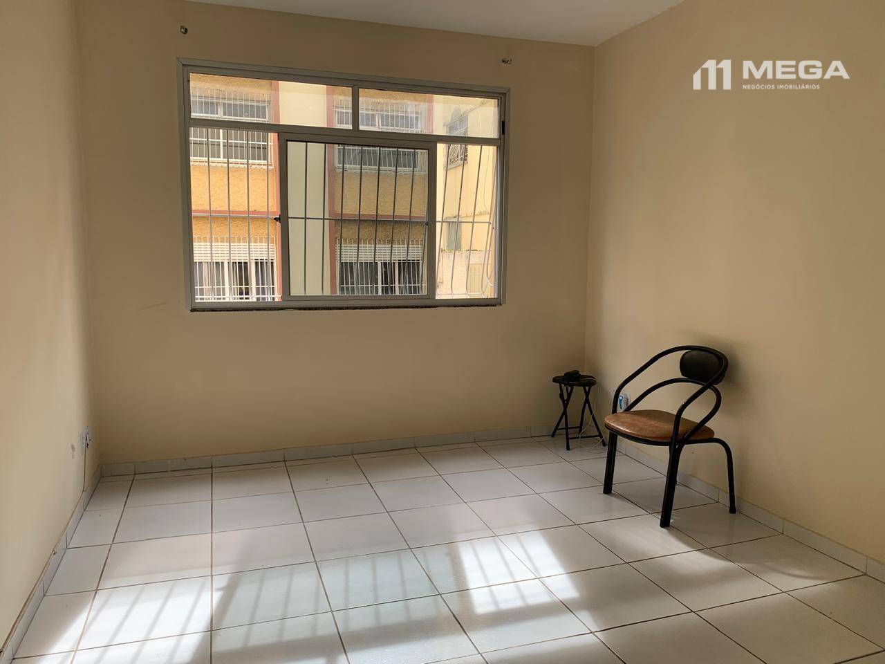 Apartamento à venda com 3 quartos, 80m² - Foto 4