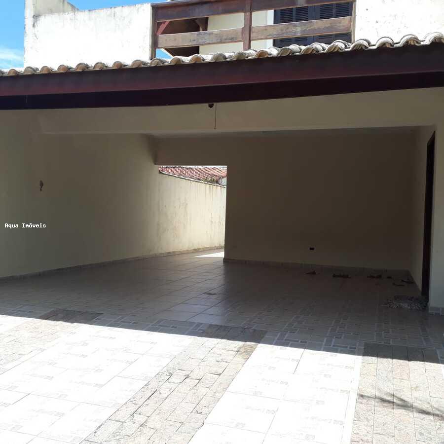 Casa à venda com 3 quartos, 256m² - Foto 3