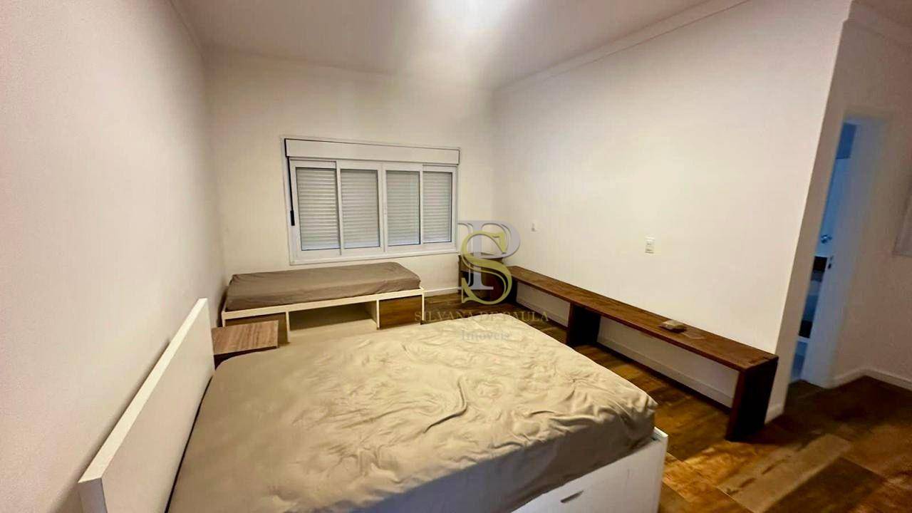 Casa à venda com 4 quartos, 370m² - Foto 18