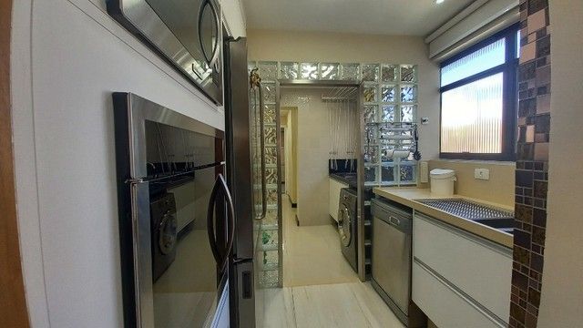 Apartamento à venda com 3 quartos, 212m² - Foto 9