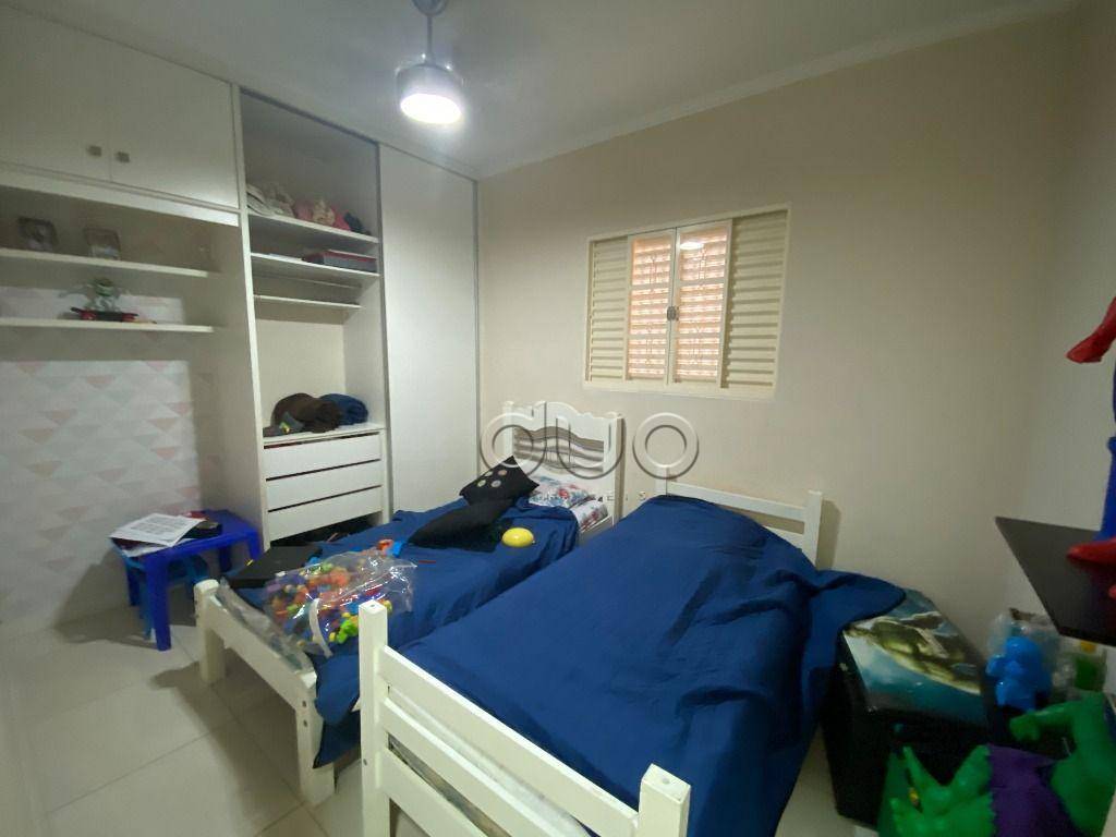 Casa à venda com 2 quartos, 90m² - Foto 10