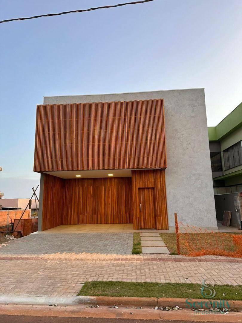 Sobrado à venda com 3 quartos, 230m² - Foto 1