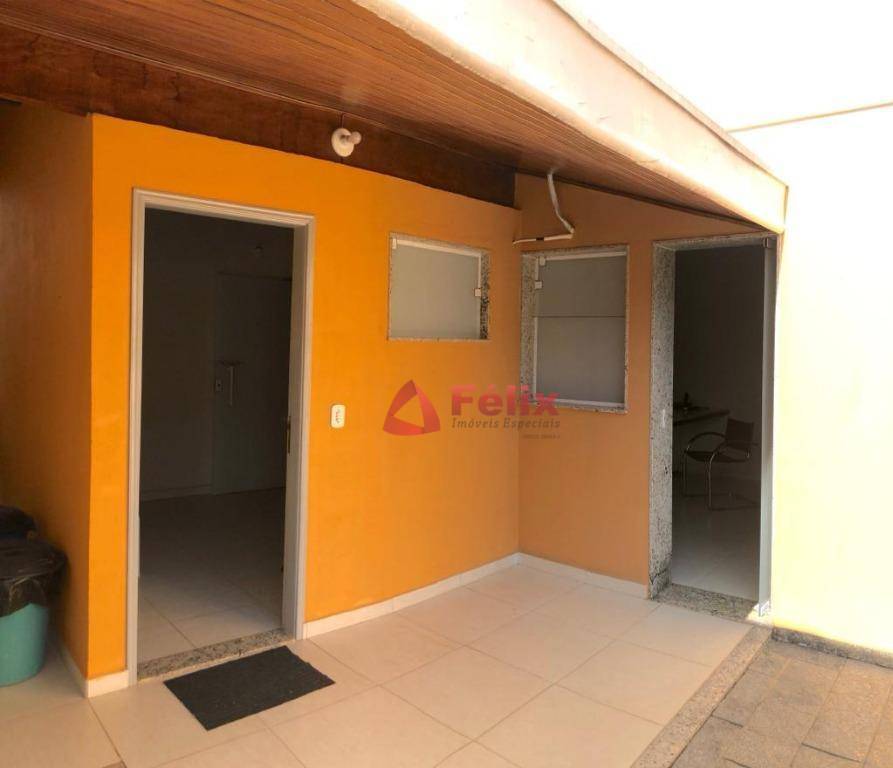 Casa à venda com 2 quartos, 480m² - Foto 18