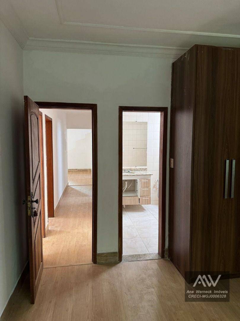 Casa à venda com 4 quartos, 330m² - Foto 13