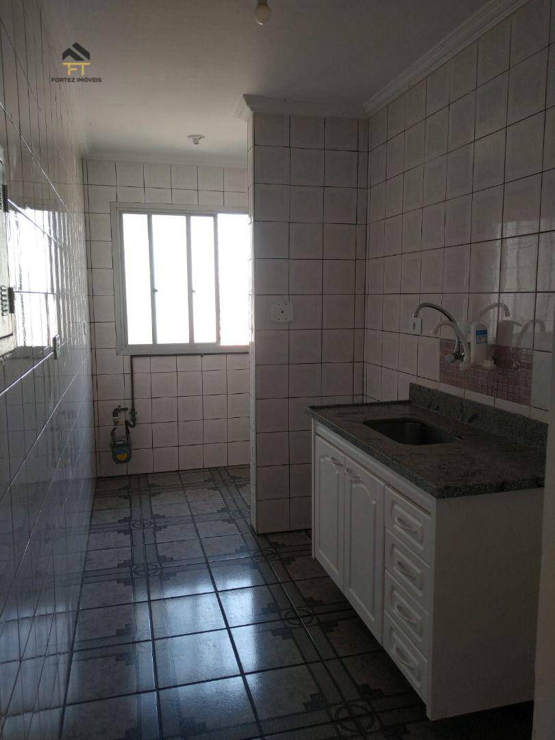 Apartamento para alugar com 2 quartos, 35m² - Foto 14