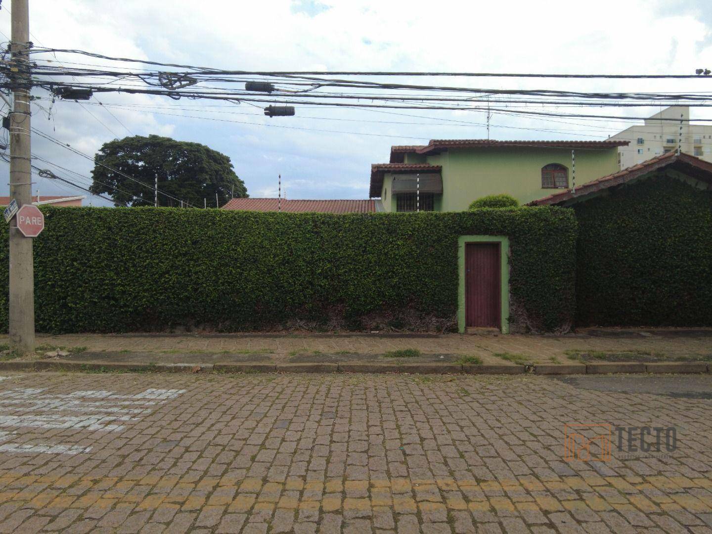 Casa à venda e aluguel com 3 quartos, 384m² - Foto 3