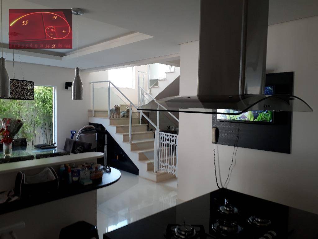 Casa à venda com 3 quartos, 235m² - Foto 13