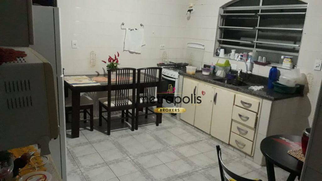 Sobrado à venda com 3 quartos, 185m² - Foto 2