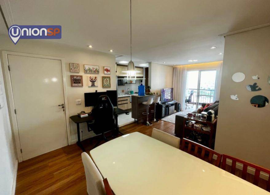 Apartamento à venda com 2 quartos, 70m² - Foto 3