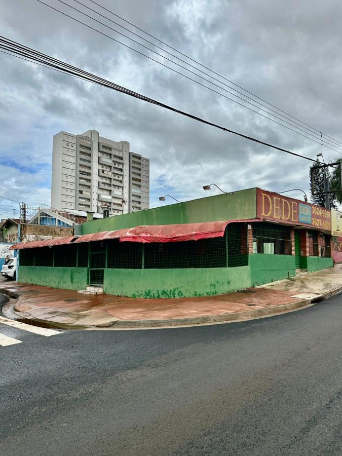 Prédio Inteiro para alugar, 250m² - Foto 2