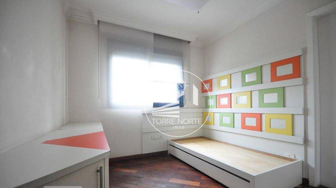 Apartamento à venda com 4 quartos, 225m² - Foto 9