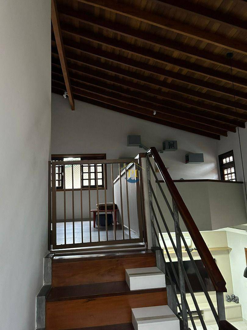 Casa à venda com 3 quartos, 260m² - Foto 12