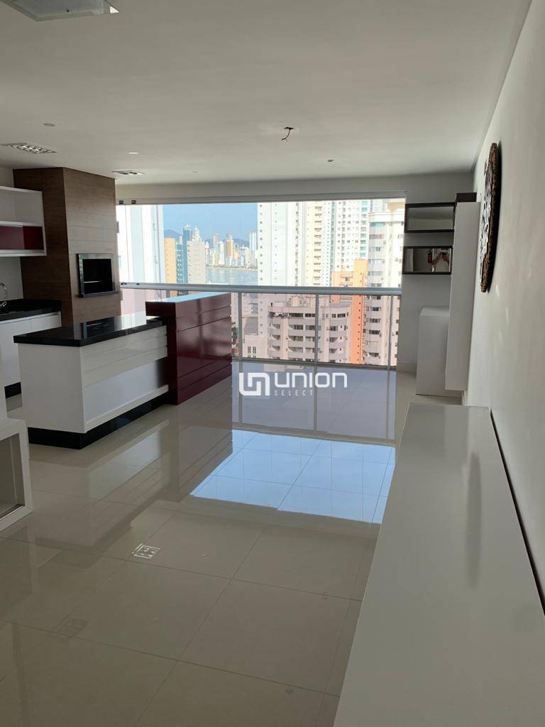 Apartamento à venda com 3 quartos, 119m² - Foto 1