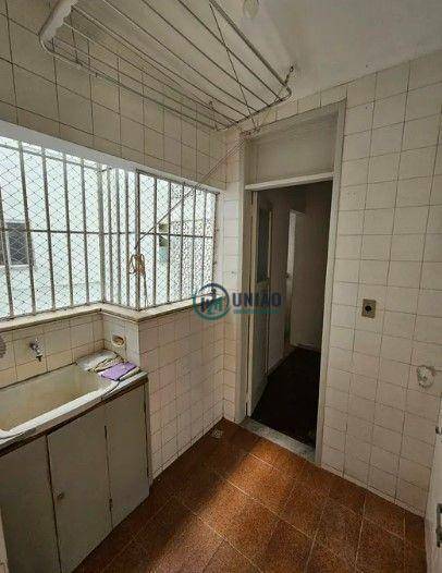 Apartamento à venda com 2 quartos, 70m² - Foto 6