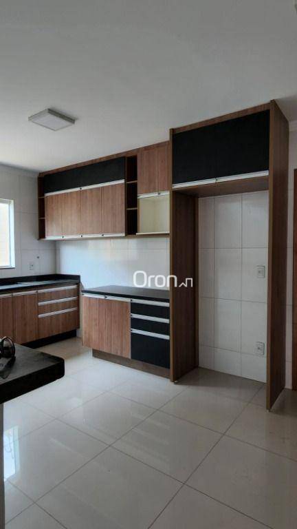 Sobrado à venda com 3 quartos, 180m² - Foto 3