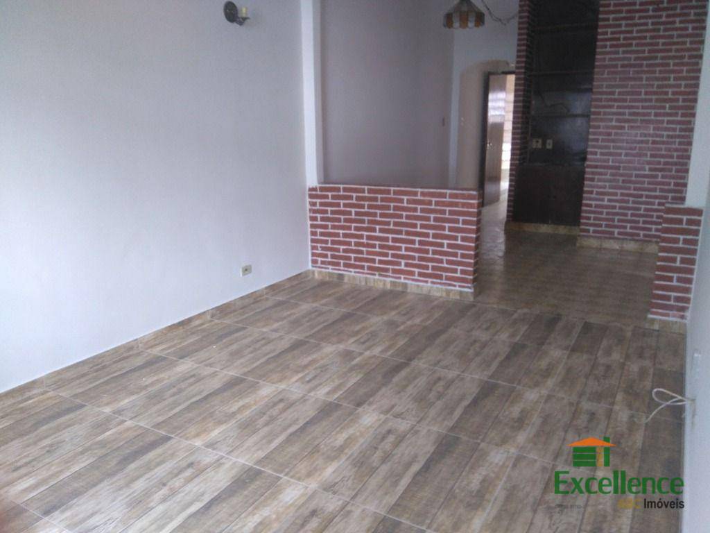 Casa à venda com 3 quartos, 150m² - Foto 1