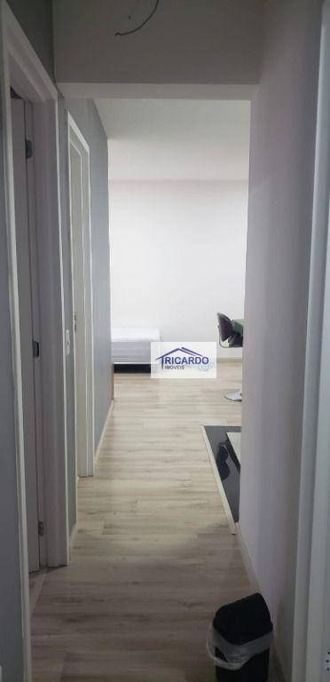 Apartamento à venda com 3 quartos, 81m² - Foto 18