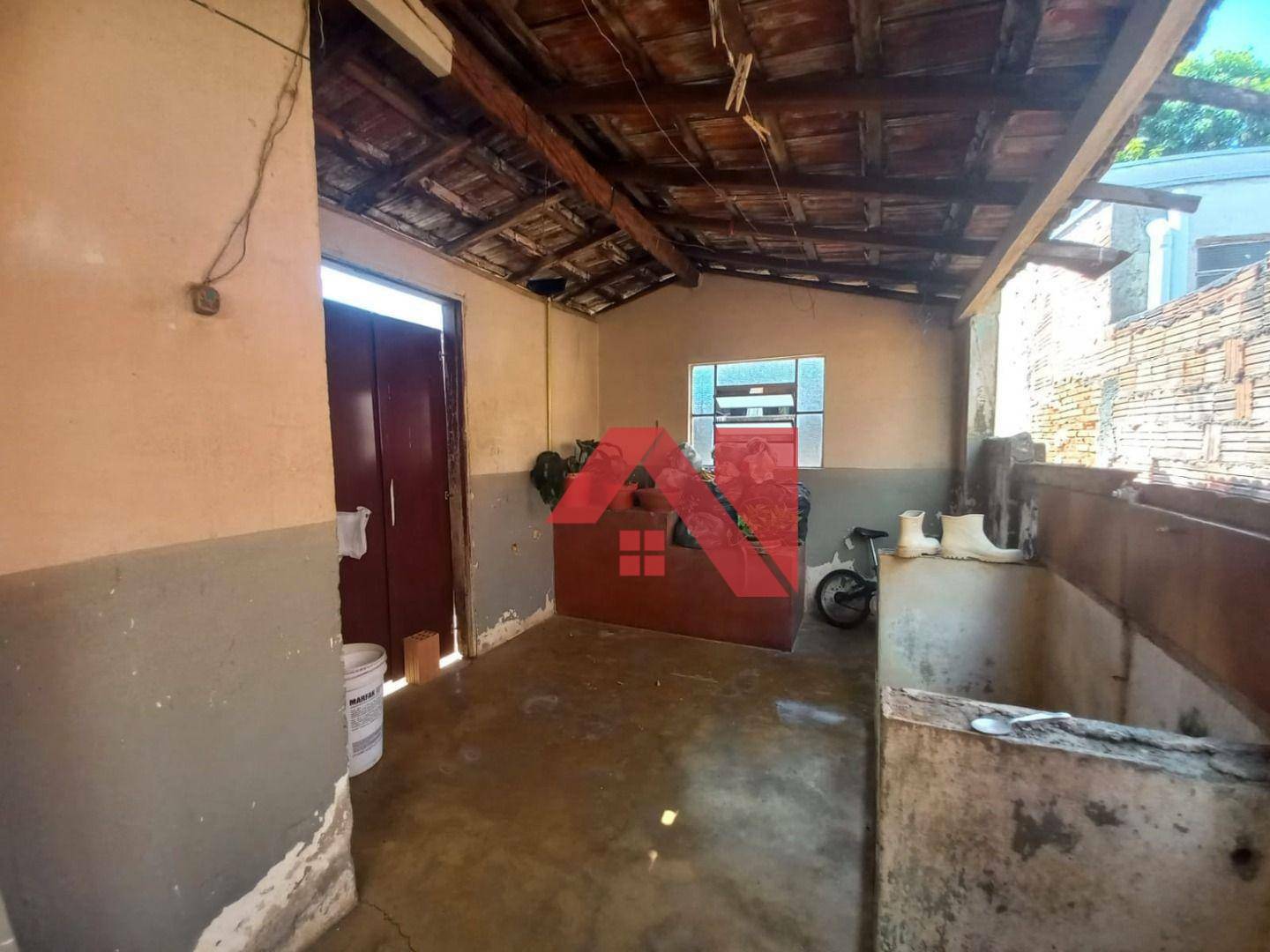 Casa à venda com 3 quartos, 200m² - Foto 9