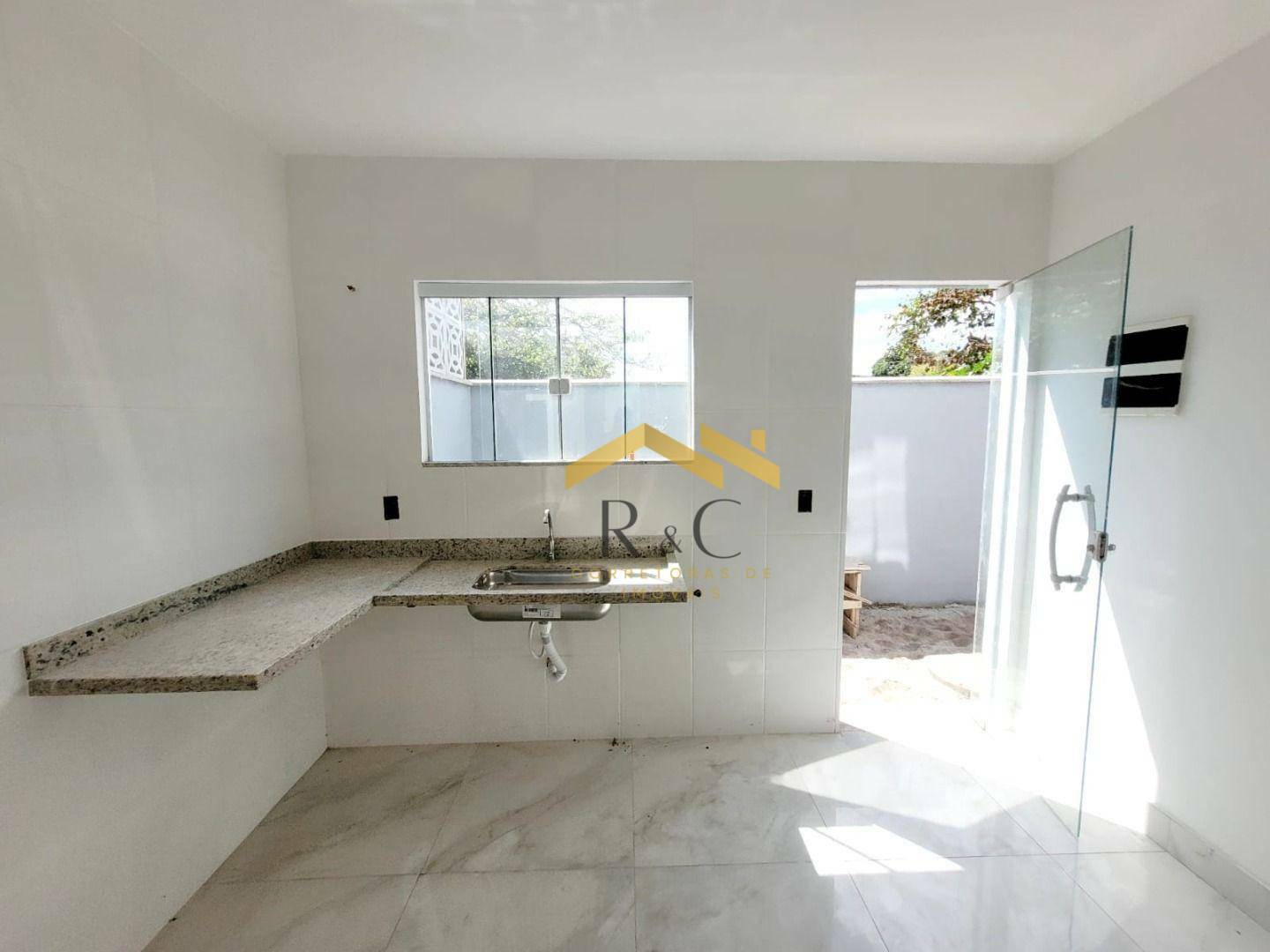 Casa à venda com 2 quartos, 75m² - Foto 9