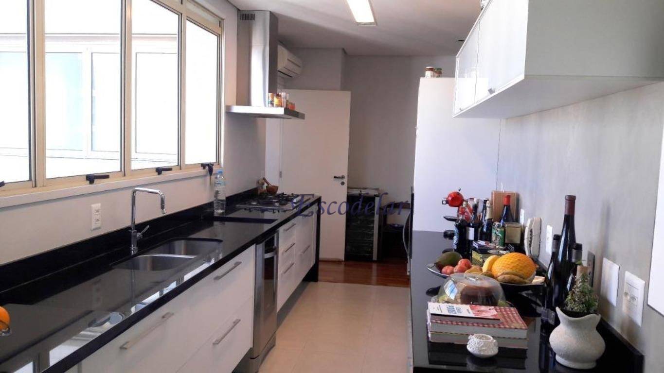 Apartamento à venda com 4 quartos, 193m² - Foto 16