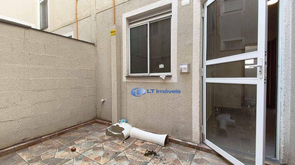 Apartamento à venda com 2 quartos, 43m² - Foto 17