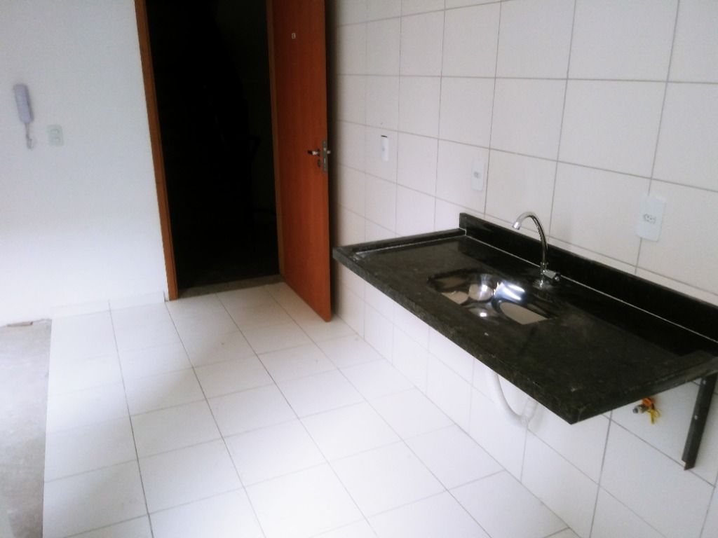 Apartamento à venda com 2 quartos, 42m² - Foto 7