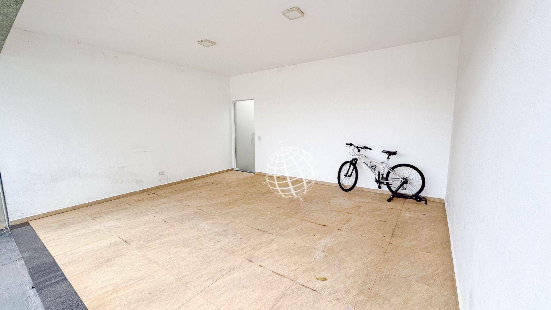 Casa à venda com 5 quartos, 320m² - Foto 4
