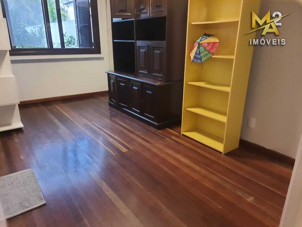 Casa à venda com 4 quartos, 300m² - Foto 25