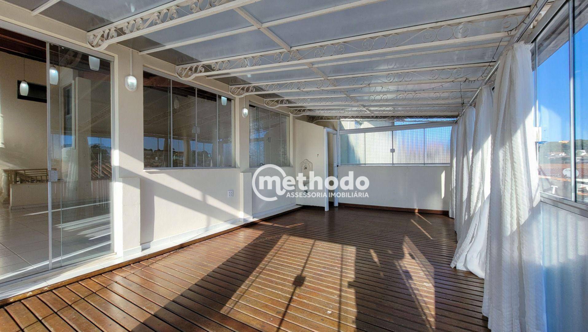 Casa à venda com 6 quartos, 250m² - Foto 26