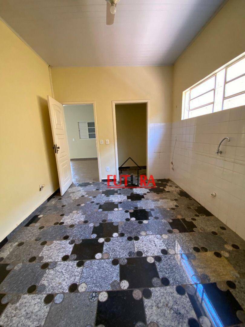 Casa para alugar com 4 quartos, 800M2 - Foto 7