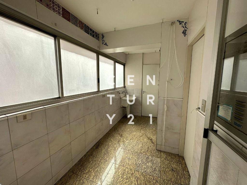 Apartamento à venda com 3 quartos, 122m² - Foto 11