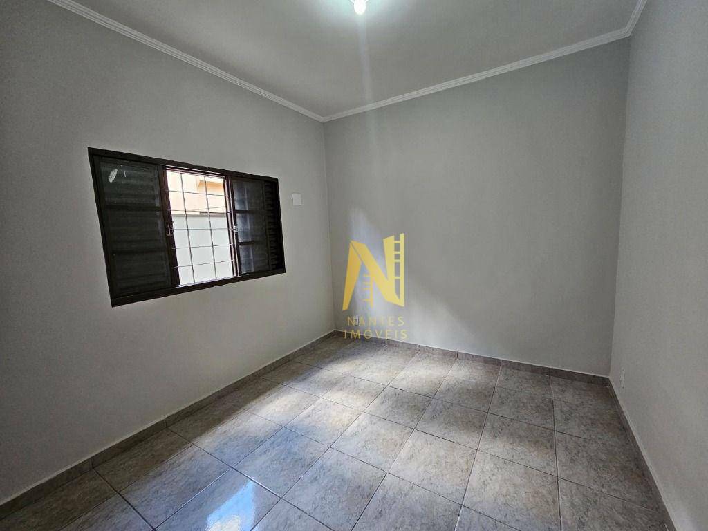 Casa à venda com 3 quartos, 162m² - Foto 13