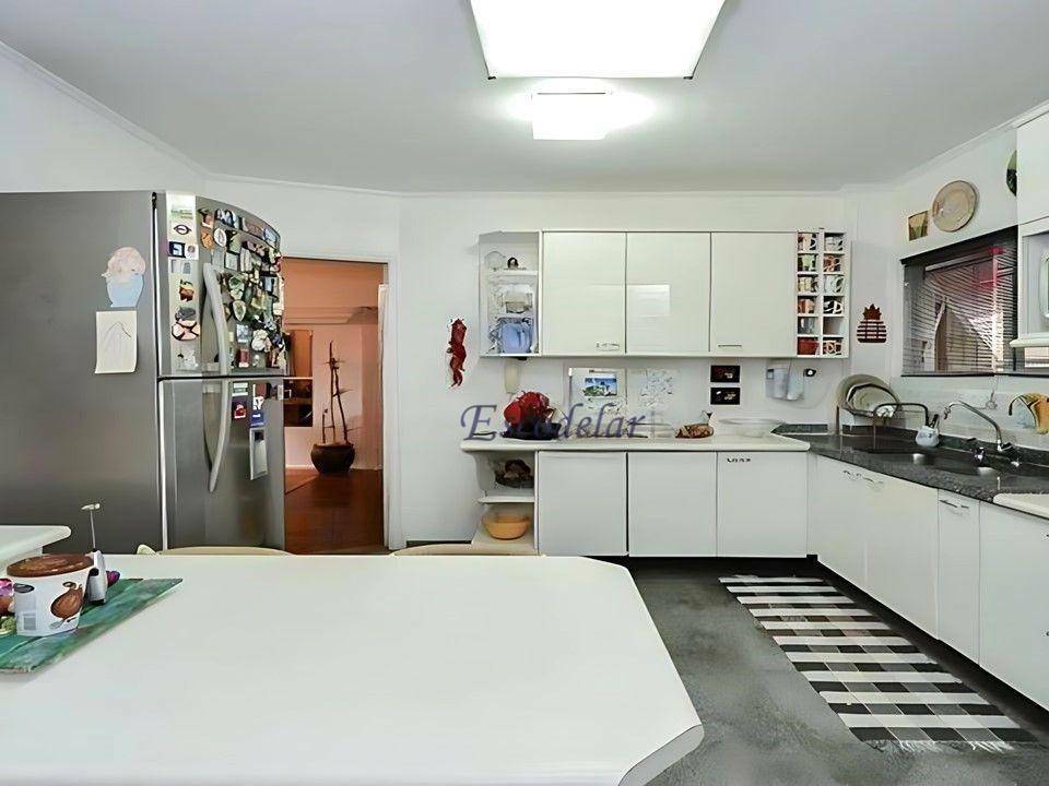 Apartamento à venda com 3 quartos, 150m² - Foto 8