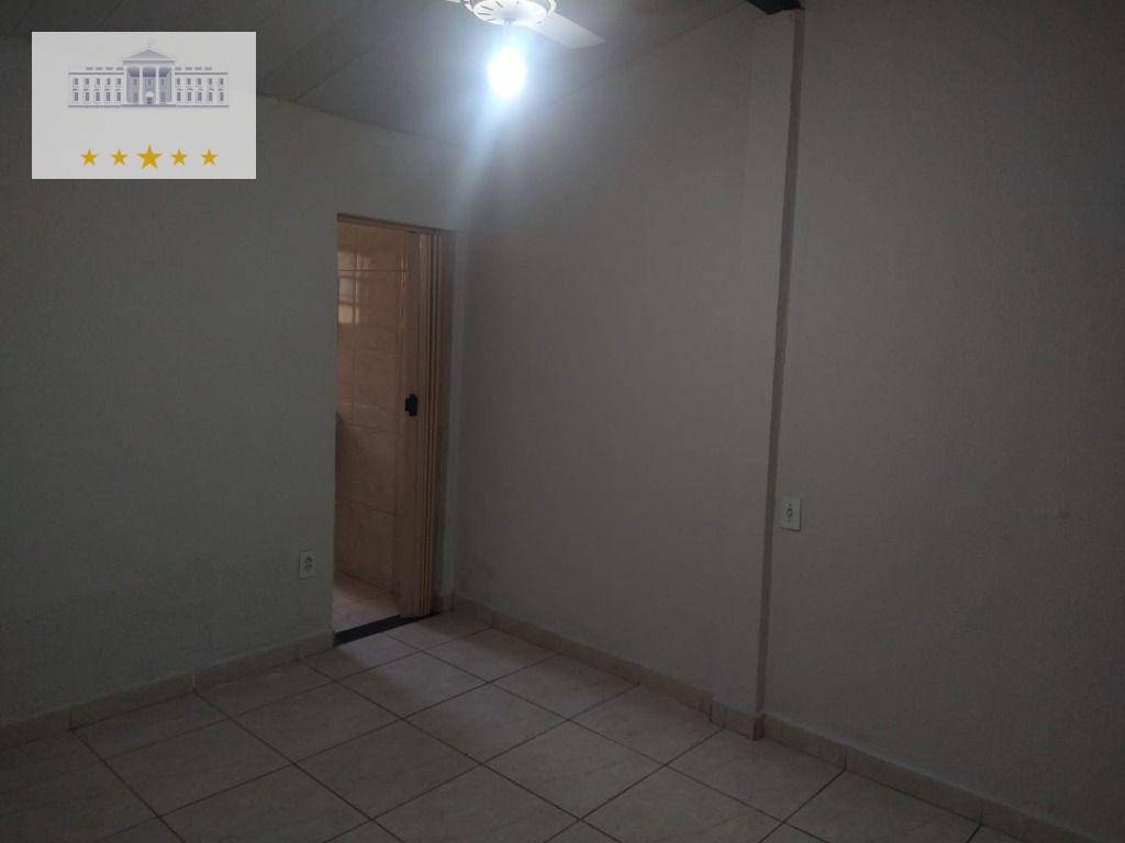 Casa à venda com 2 quartos, 124m² - Foto 3