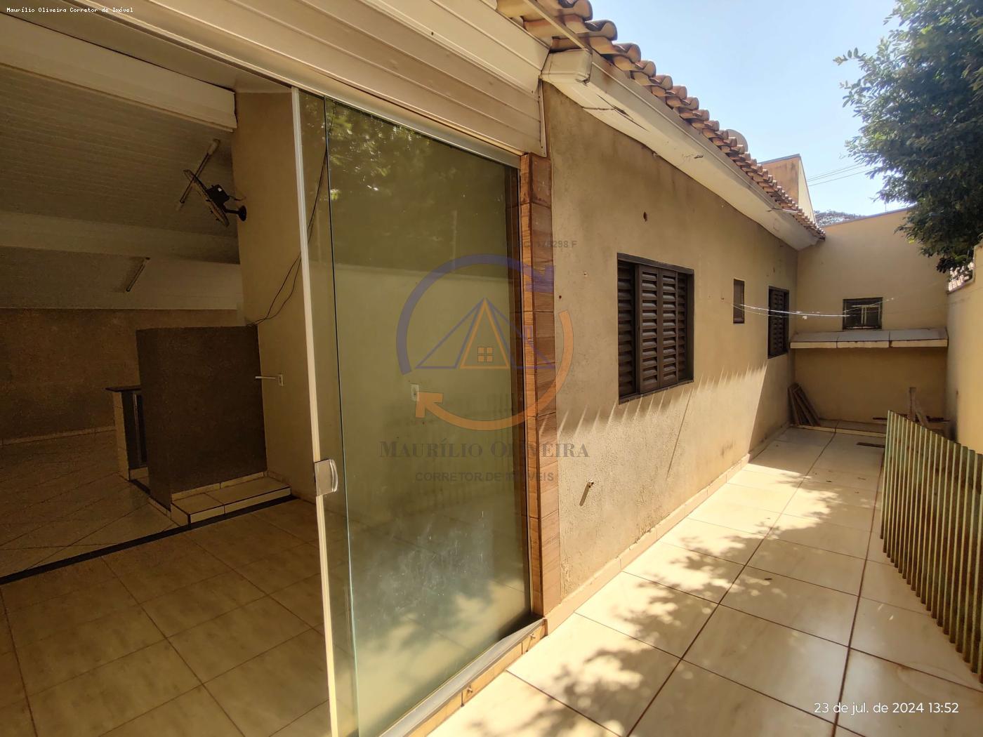 Casa à venda com 3 quartos, 264m² - Foto 14