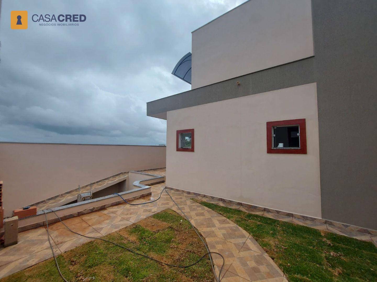 Casa à venda com 4 quartos, 160m² - Foto 4