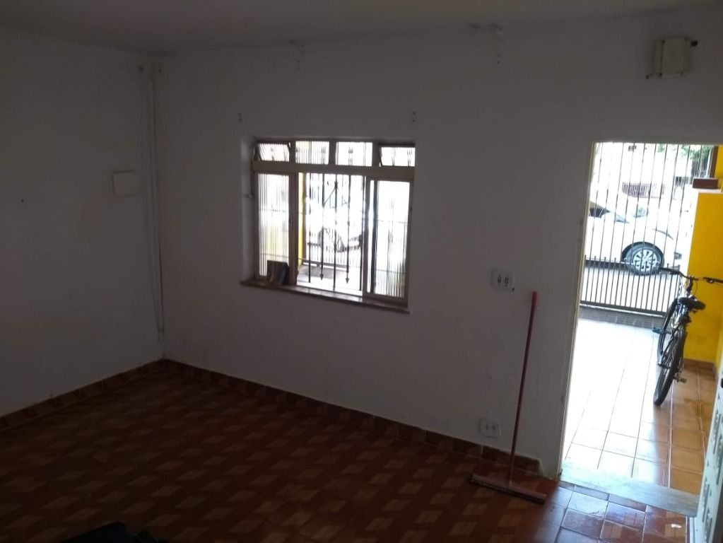 Casa para alugar com 2 quartos, 70m² - Foto 1