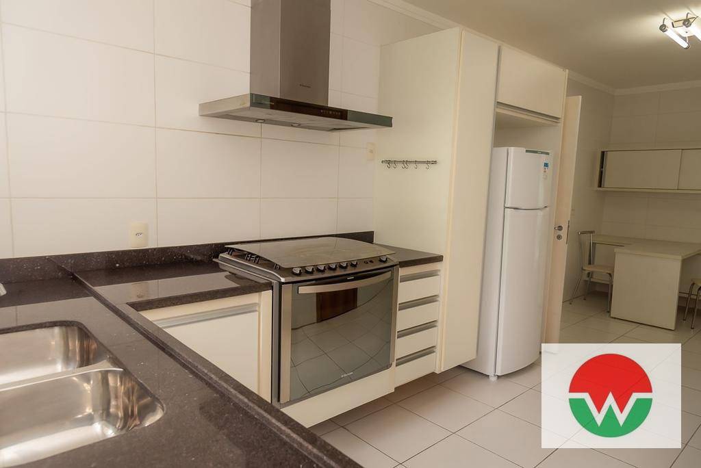 Apartamento à venda com 3 quartos, 203m² - Foto 37