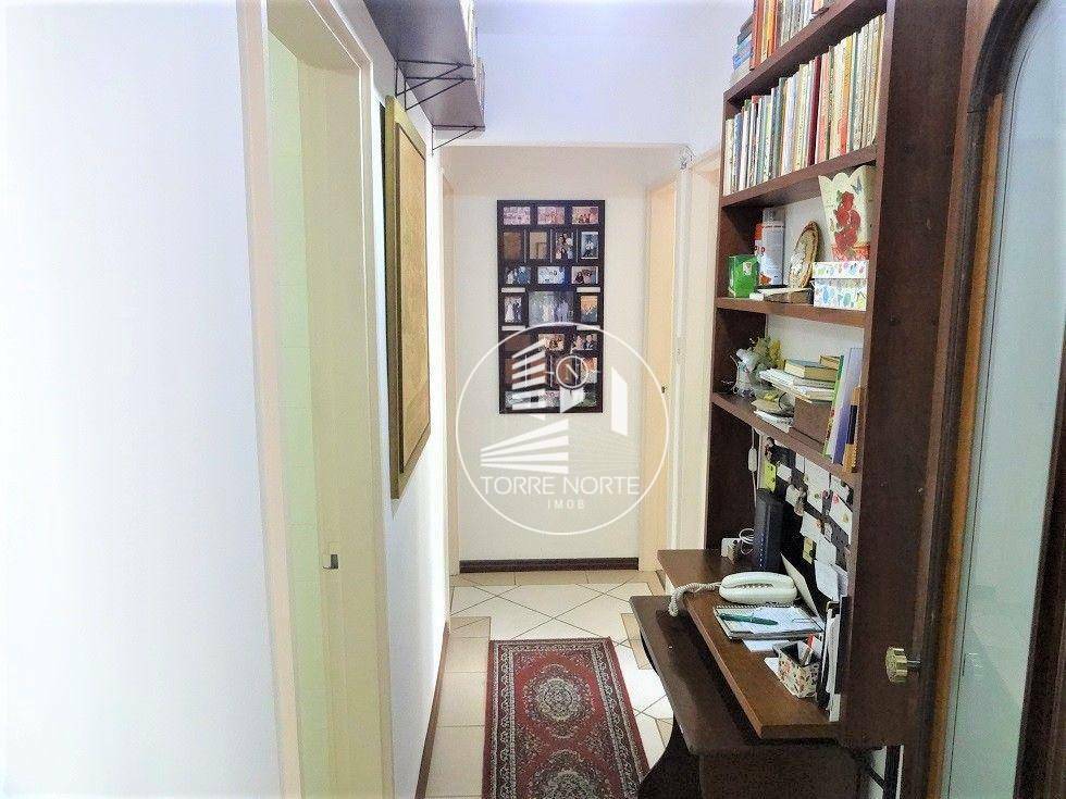 Apartamento à venda com 3 quartos, 125m² - Foto 10