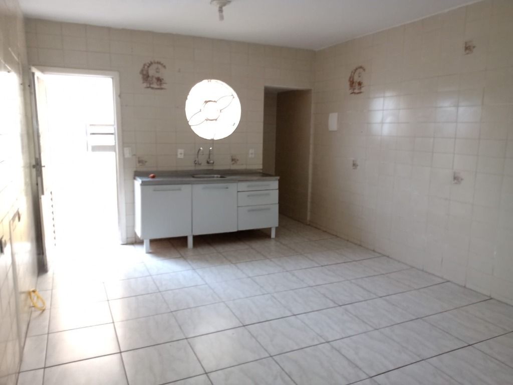 Casa à venda com 3 quartos, 230m² - Foto 20