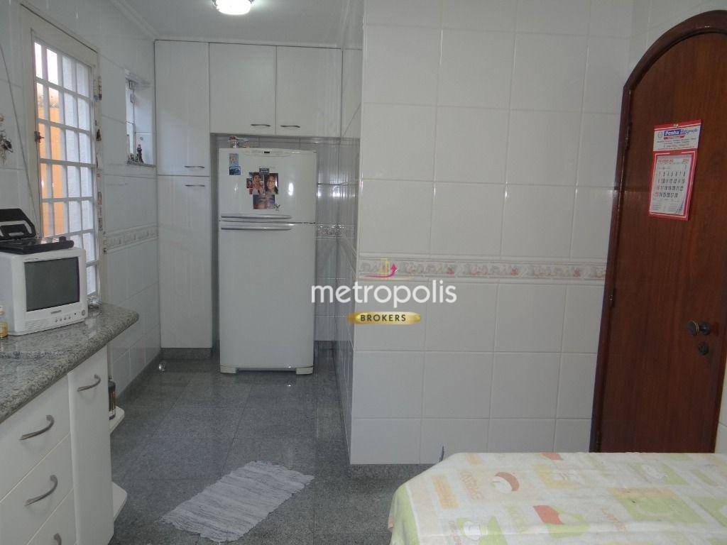 Sobrado à venda com 4 quartos, 256m² - Foto 4