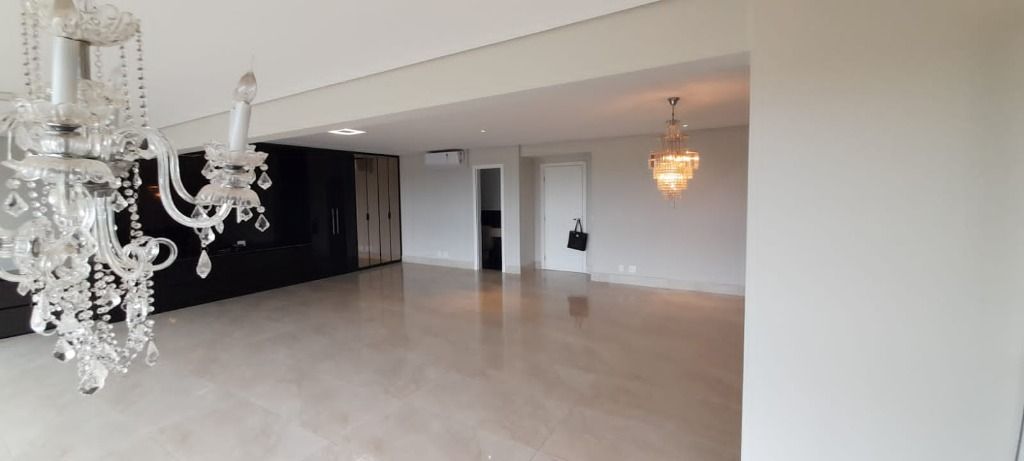 Apartamento para alugar com 3 quartos, 174m² - Foto 4