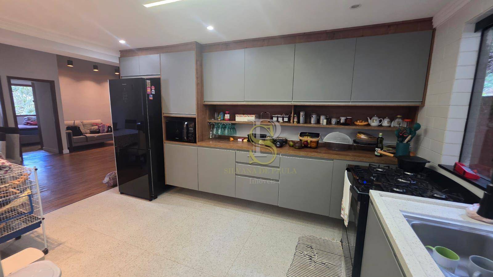 Casa para alugar com 2 quartos, 66m² - Foto 17