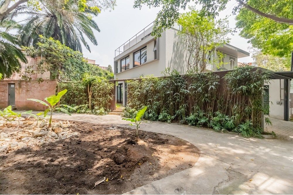 Casa de Condomínio à venda com 3 quartos, 318m² - Foto 1