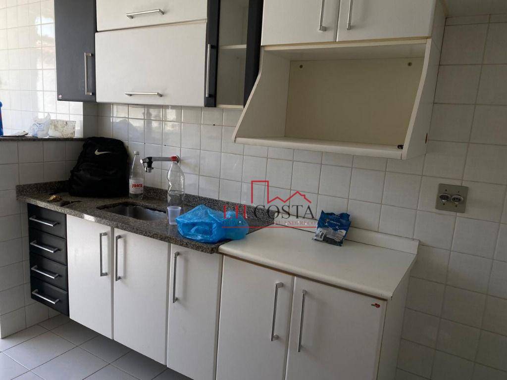 Apartamento à venda com 2 quartos, 75m² - Foto 7