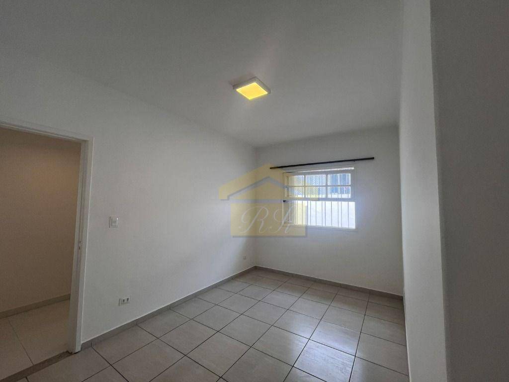 Casa para alugar com 1 quarto, 60m² - Foto 5