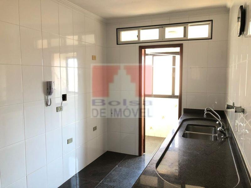 Apartamento para alugar com 2 quartos, 75m² - Foto 7