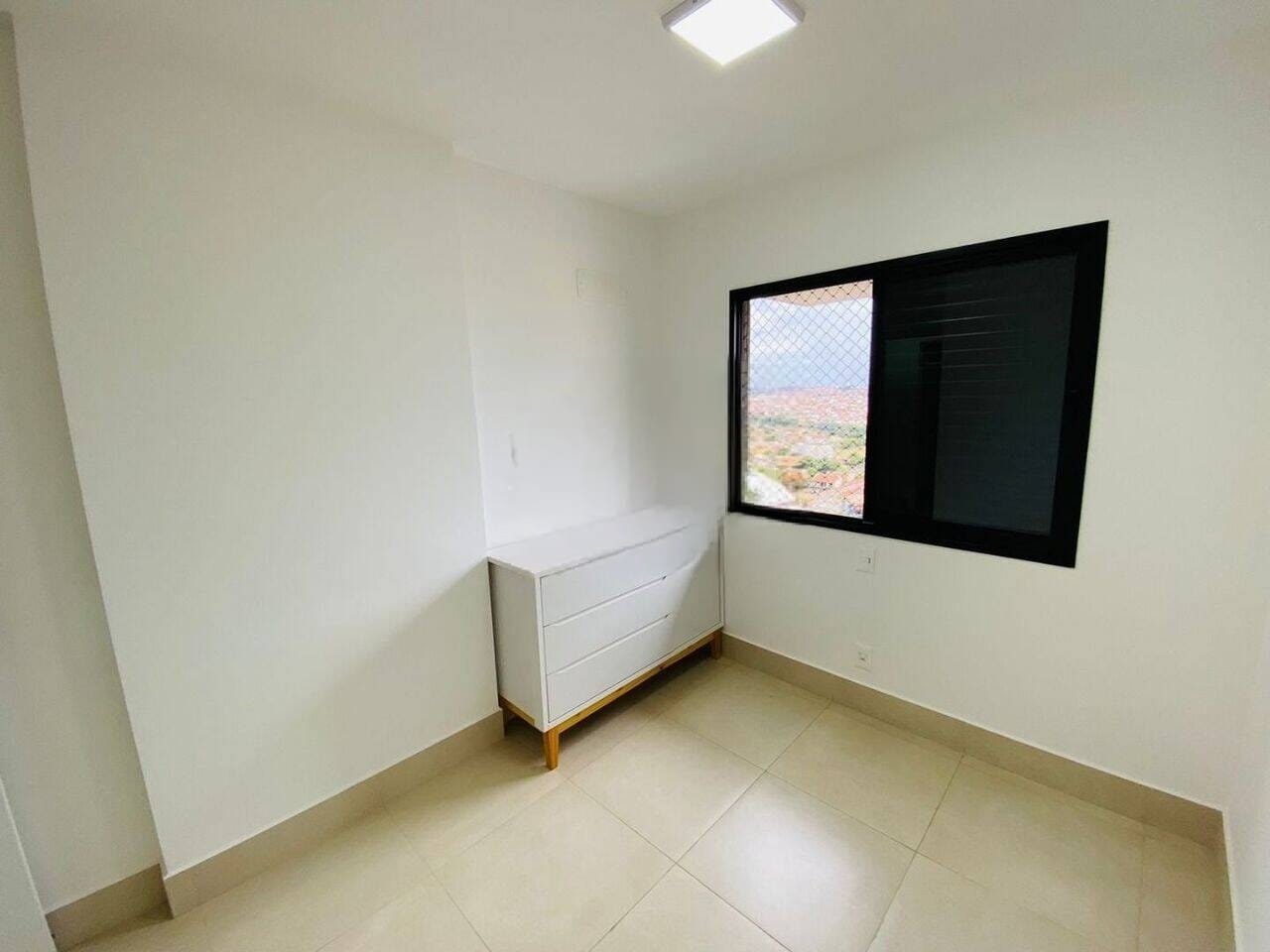 Apartamento para alugar com 3 quartos - Foto 1